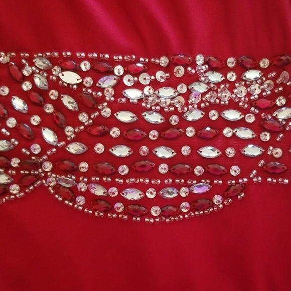 Special Occasions dress - Picture 3 of 4